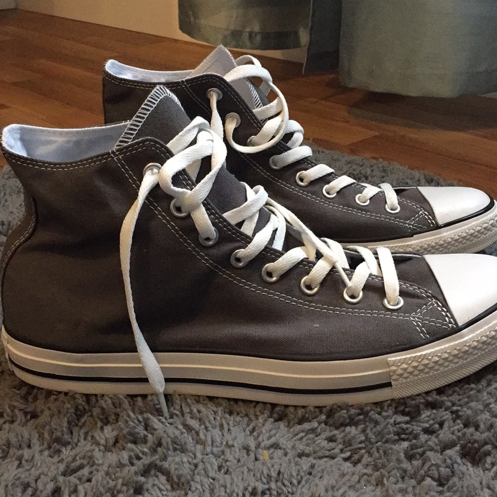 Grey Converse Men's size 12 /women's size 14